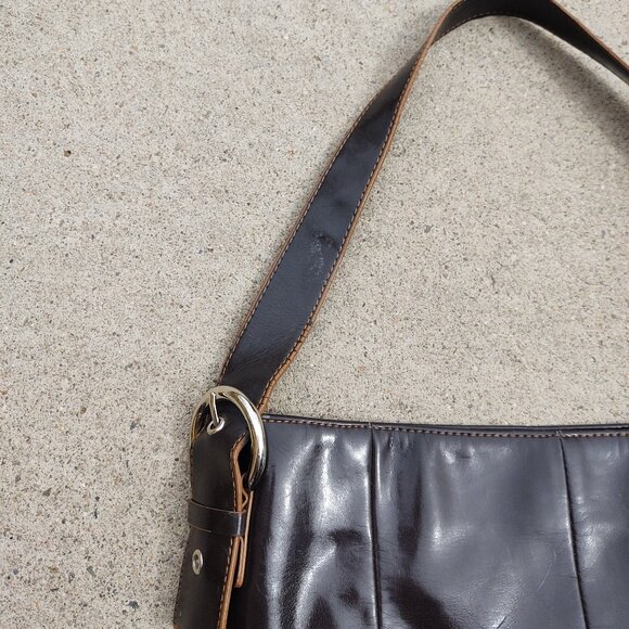 XOXO BROWN PATENT LEATHER BUCKET STYLE SHOULDER BAG SIDE POCKETS - Picture 6 of 6